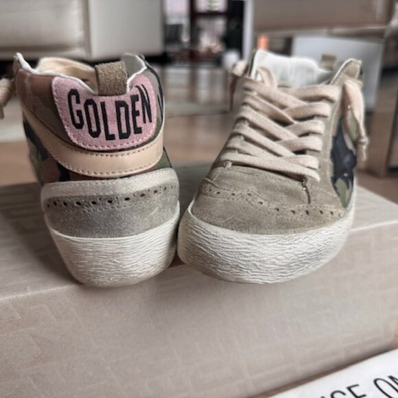 NEW IN BOX - GOLDEN GOOSE SNEAKERS, 35 / US 5 - Picture 3 of 6